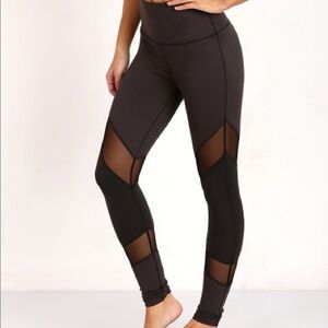 Beyond Yoga Colorblock Deco Paneled Leggings Size XS Gray Black High Waist